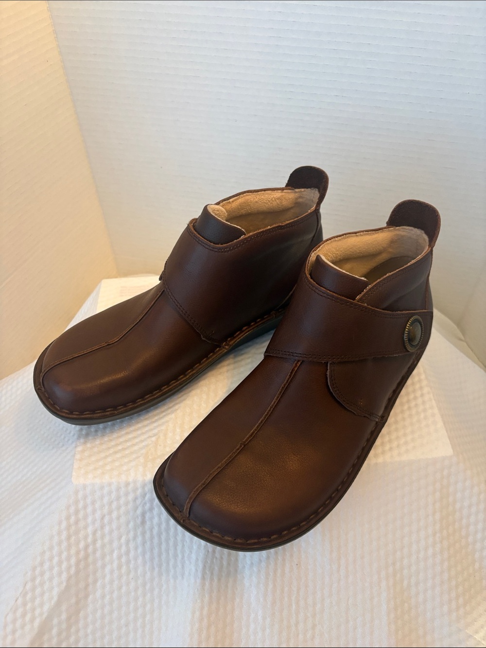 NEW Alegria Caiti Leather Boots – Brown Wrap Ankle Booties Size 38 (8-8.5) - Picture 2 of 8